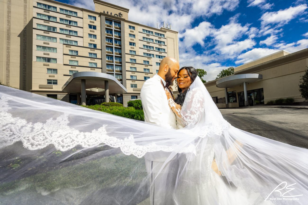 The Alloy Wedding Shakira and Malcolm